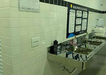 Bancada de inox para cozinha industrial Bancada de inox para cozinha industrial