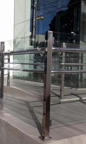 corrimão de inox com vidro corrimão de inox com vidro